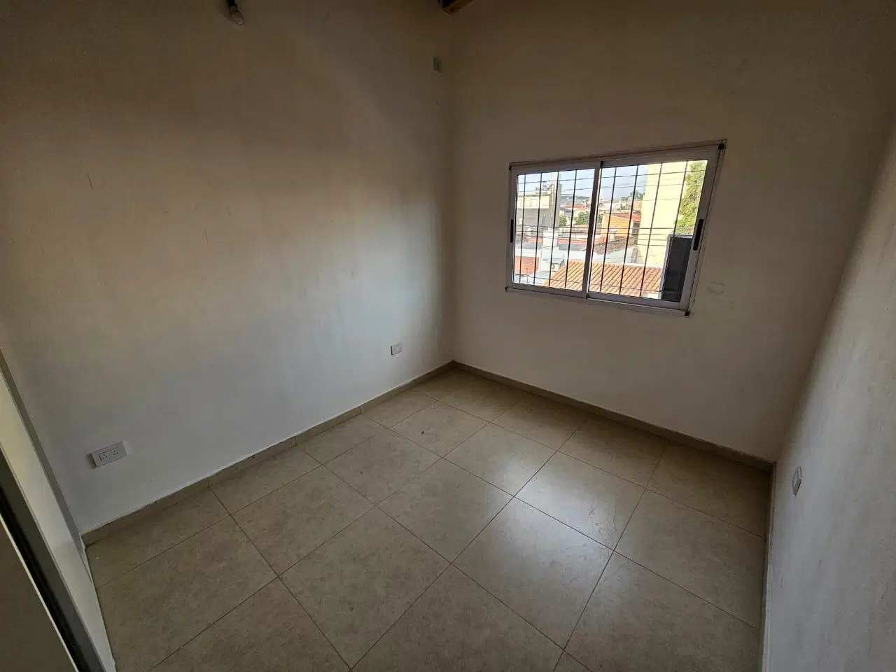 Departamento de 3 amb. en alquiler en San Justo 5