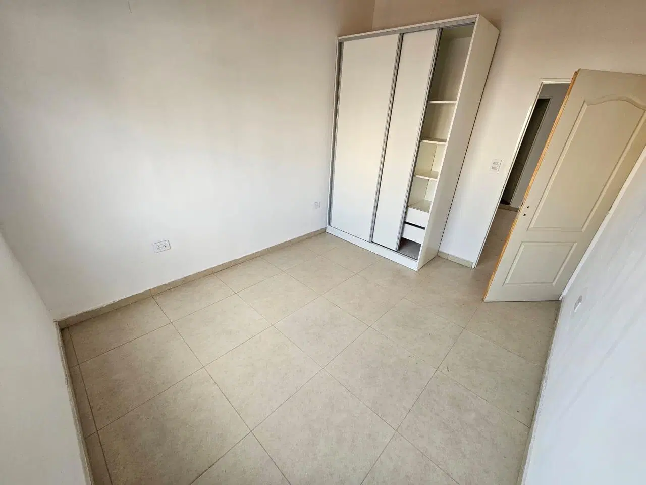 Departamento de 3 amb. en alquiler en San Justo 2