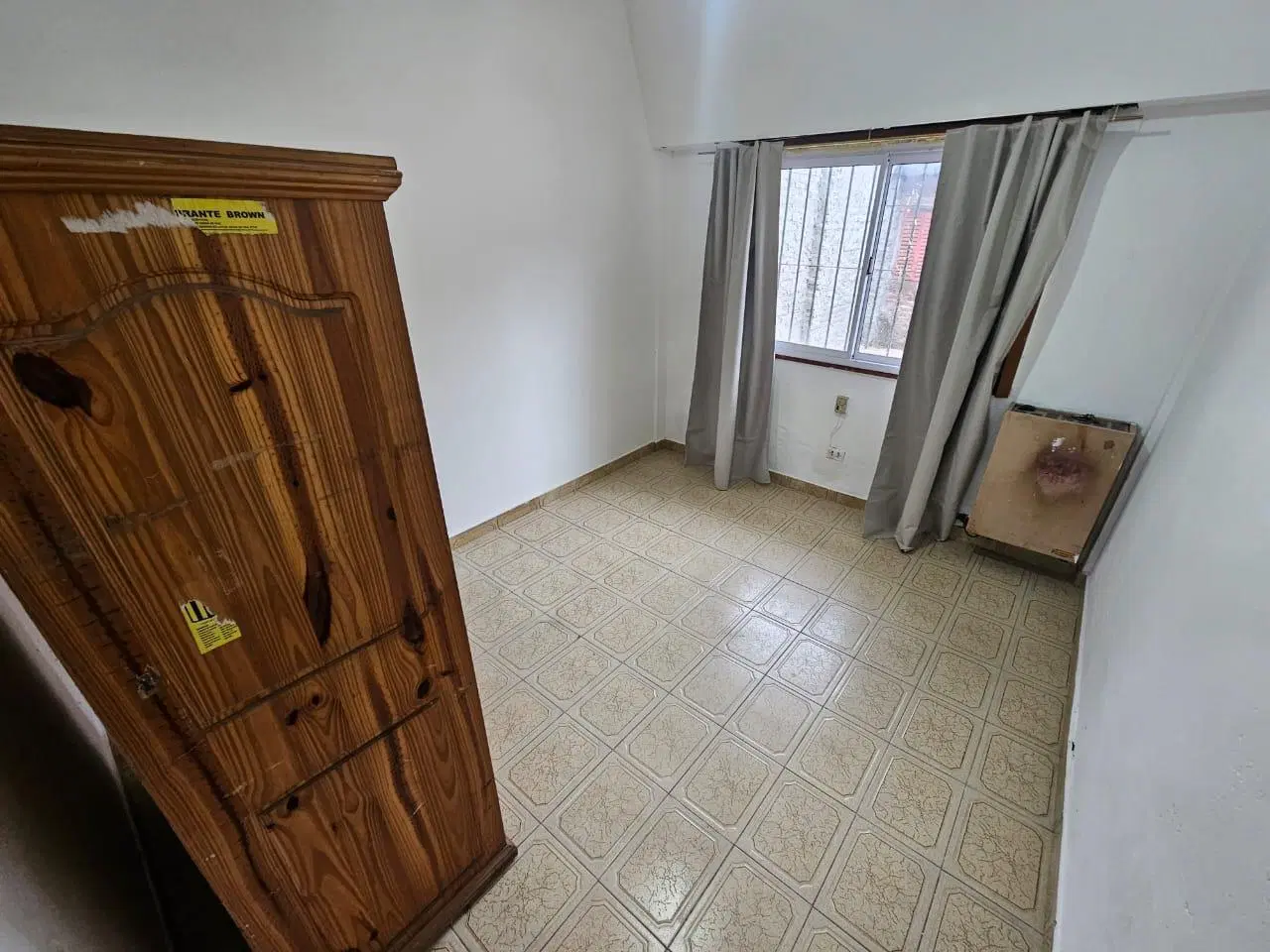 Casa 3 amb. con pequeño galpon y patio 5