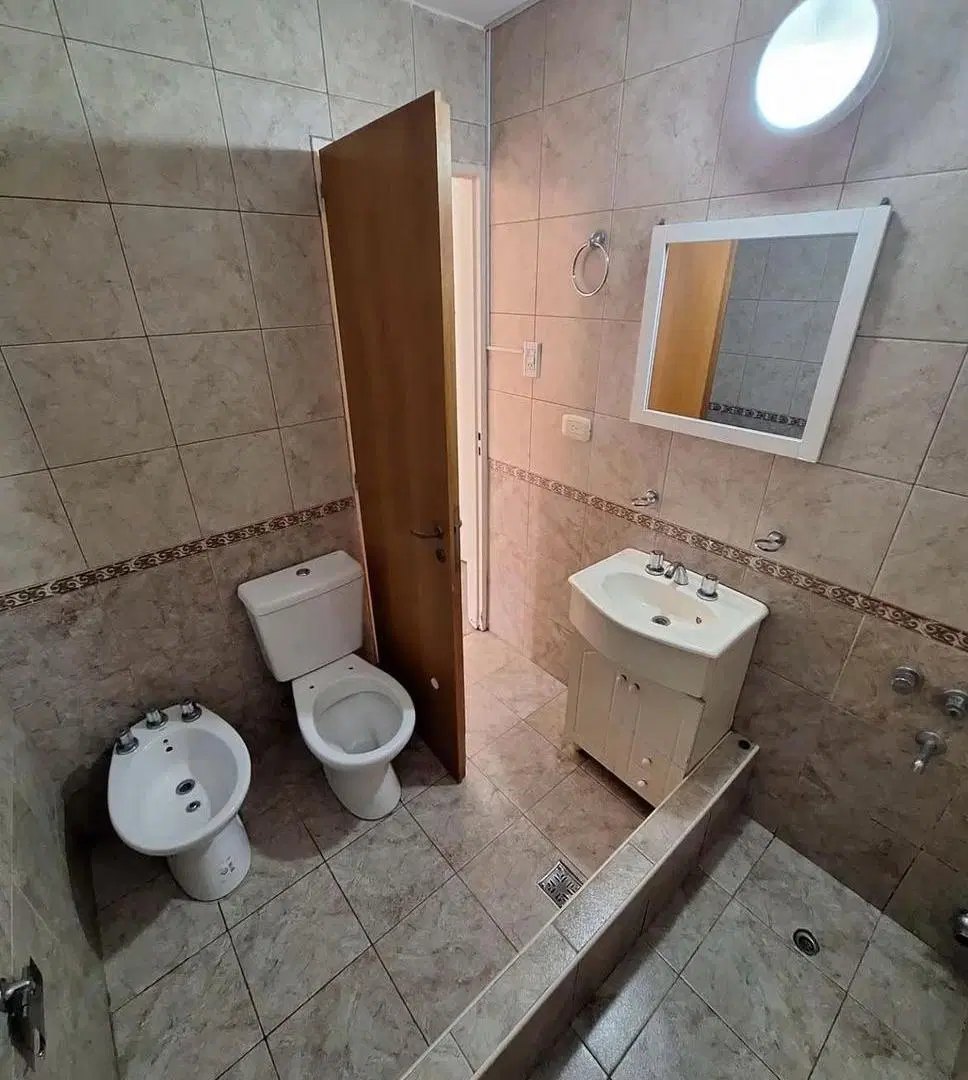 Departamento 2 amb. con balcon Villa Luzuriaga 3