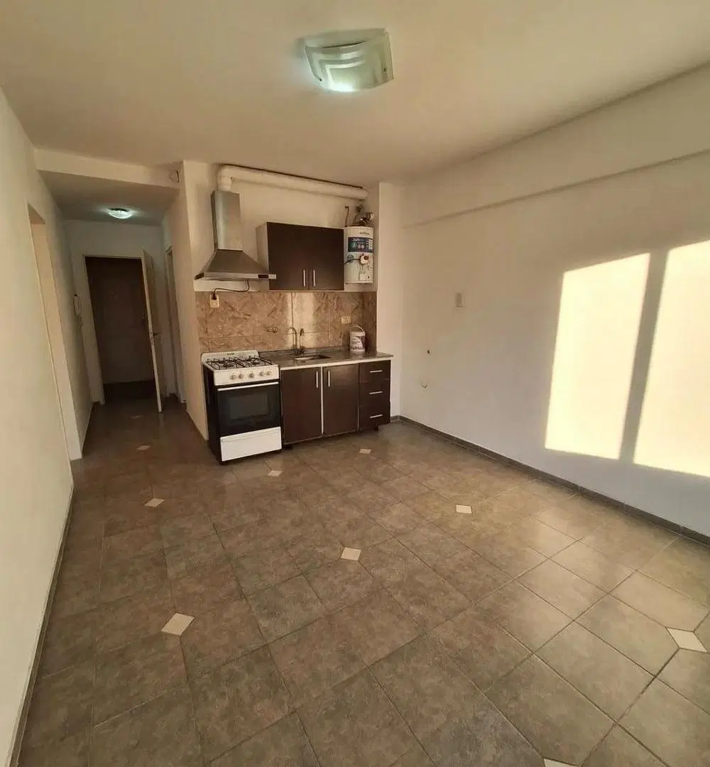 Departamento 2 amb. con balcon Villa Luzuriaga 2