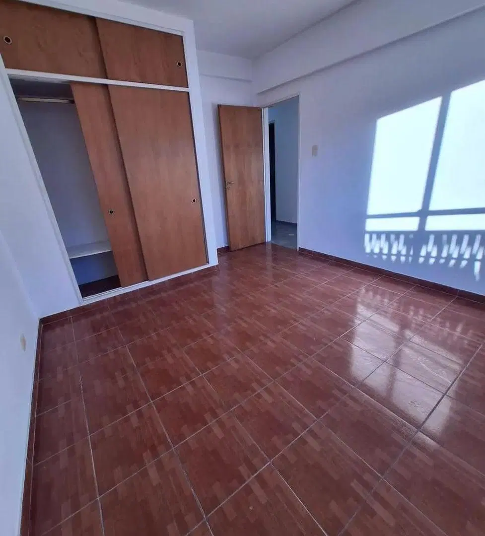 Departamento 2 amb. con balcon Villa Luzuriaga 5