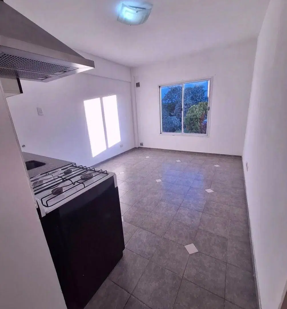 Departamento 2 amb. con balcon Villa Luzuriaga 1