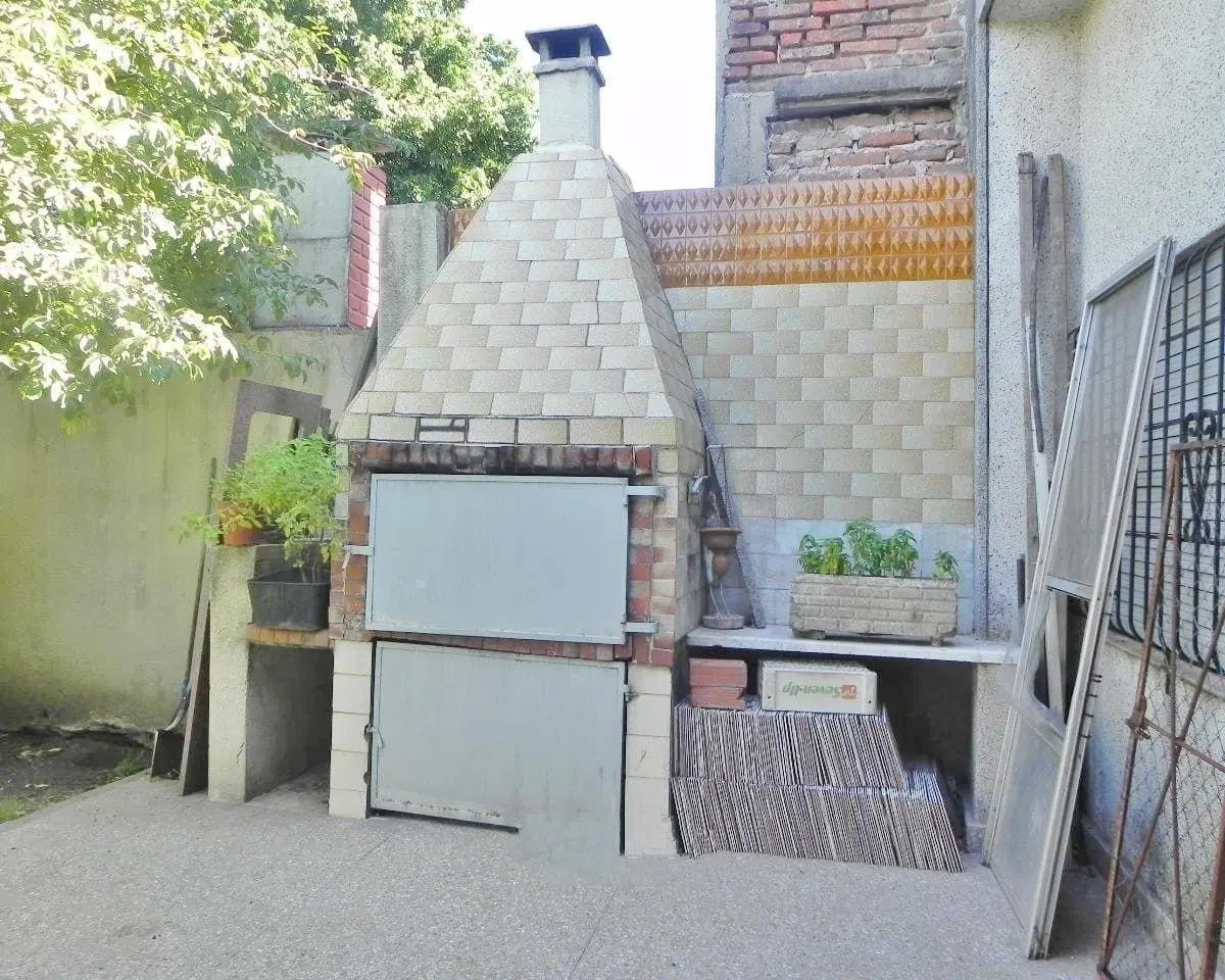 Casa 3 amb. con fondo libre 8