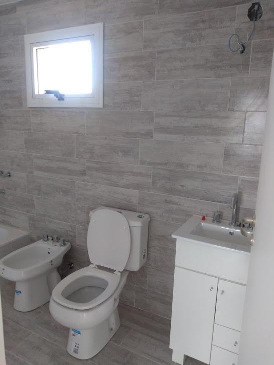 Foto de DEPARTAMENTO SEMIPISO 2 AMB. CON COCHERA VILLA LUZUIAGA, imagen 2