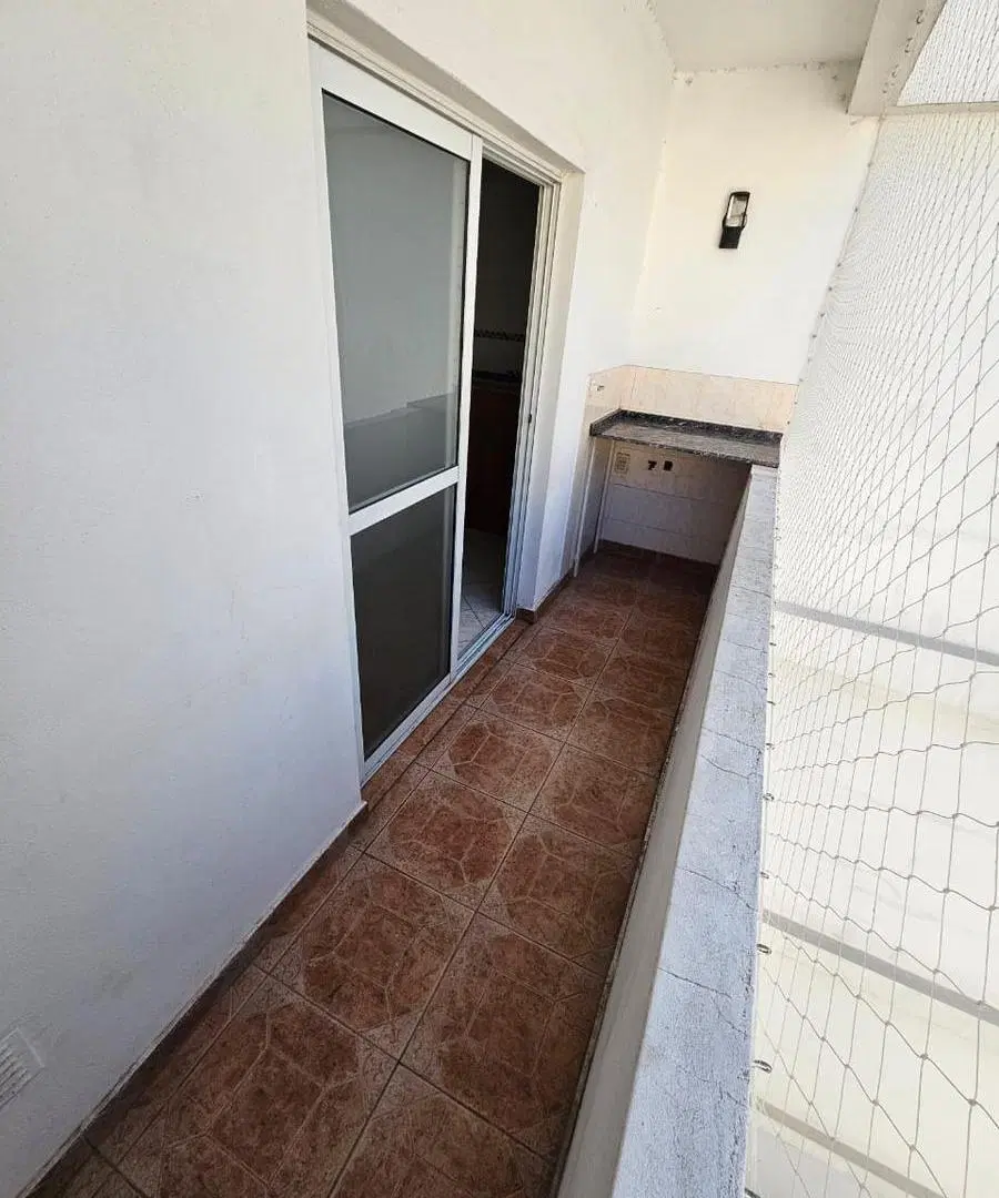 Departamento de 2 amb. amplios con balcon 4