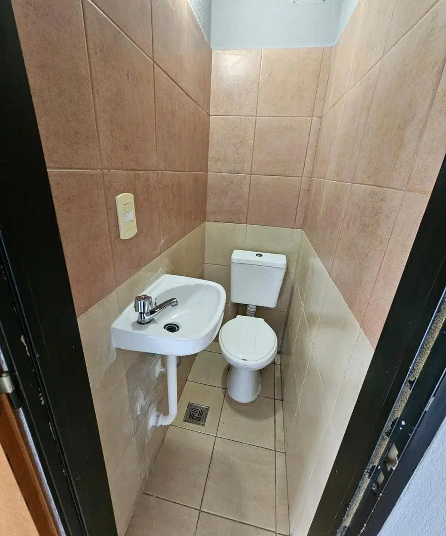 Amplio Departamento de 2 amb. en duplex, San Justo en Alquiler 4