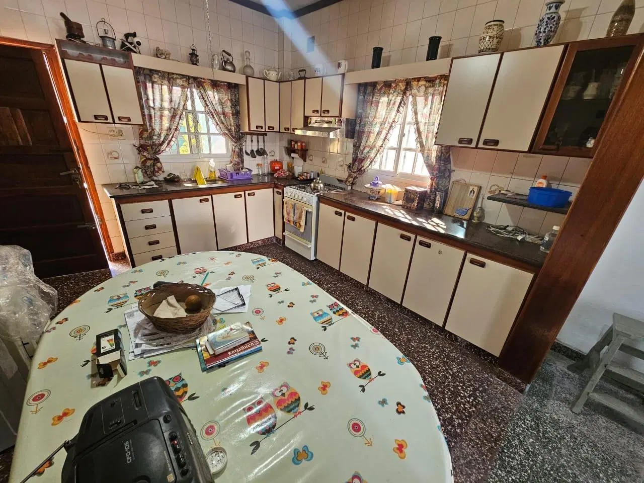 Casa 3 amb. con galpon y amplio lote 5