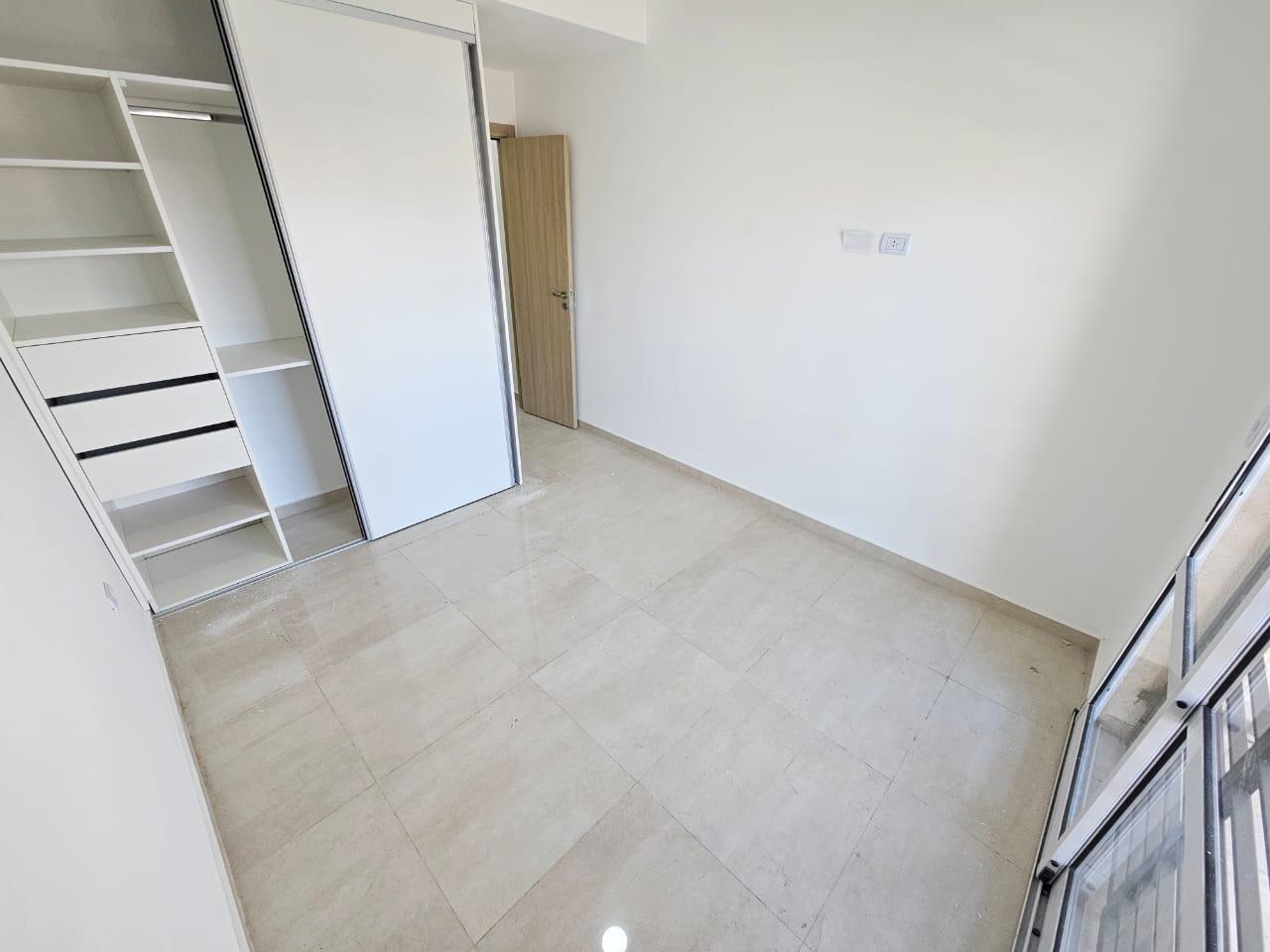Foto de Departamento 2 amb. con Balcon y Cochera a Estrenar, en Villa Luzuriaga, imagen 5