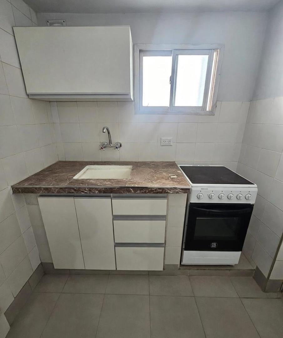 Foto de PH 2 amb. planta baja con patio en Alquiler, imagen 3