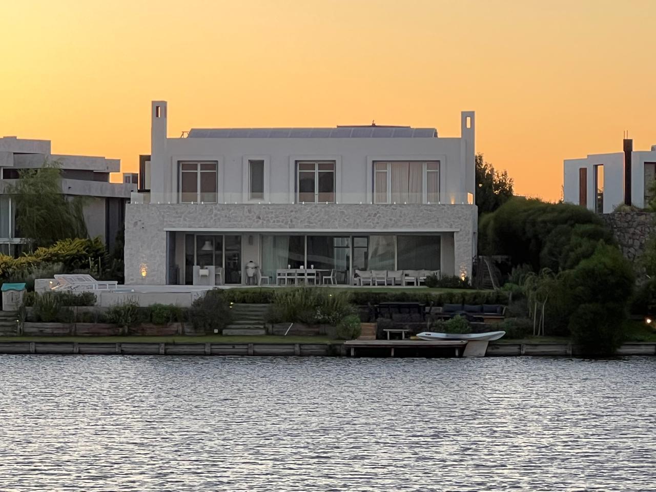Muy Linda Casa en Virazon Alquiler.