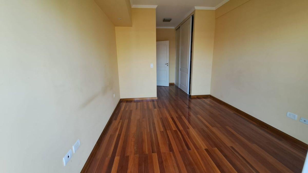 Foto de Departamento Semi piso 4 amb con balcon - 1 cochera fija y cubierta, imagen 4