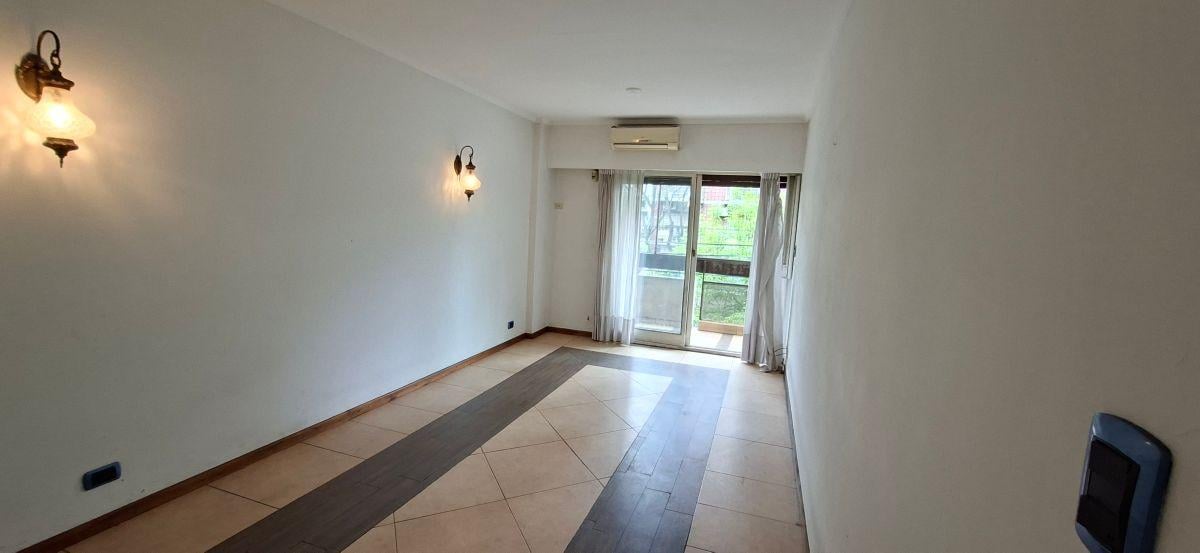 Foto de 4 AMB CON DEPENDENCIA - BAÑO COMPLETO Y TOILETTE - BALCON - AL FRENTE, imagen 2