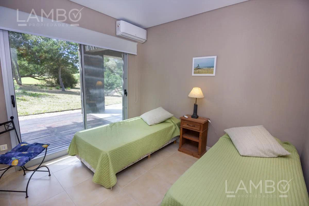 Alquiler Temporario Febrero Casa en Costa Esmeralda 2