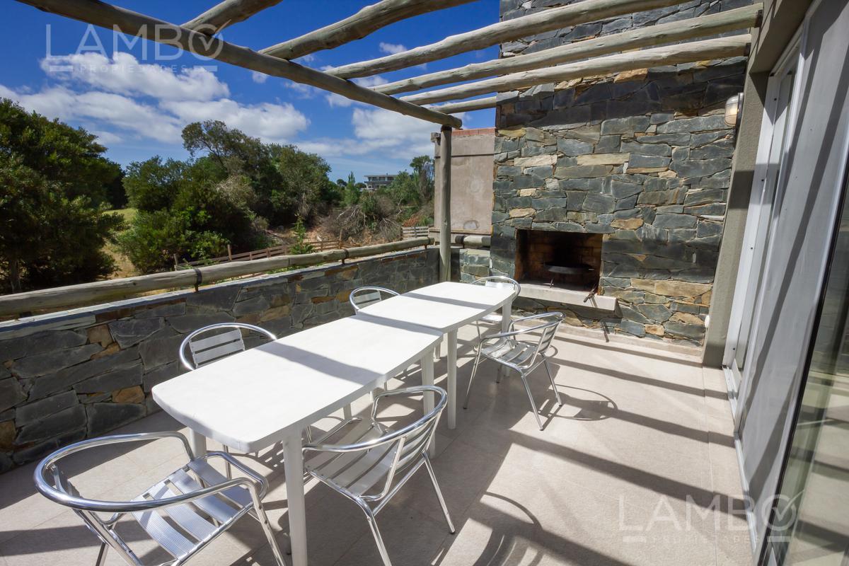 Alquiler Temporario Febrero Casa en Costa Esmeralda 1