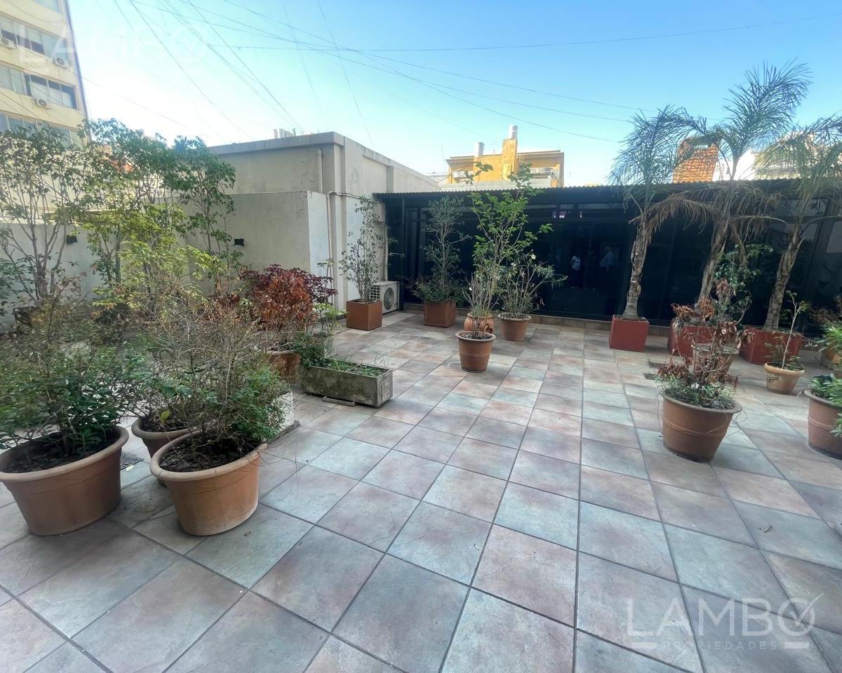 Venta Oficina Espectacular con Terraza y Quincho Propio 4