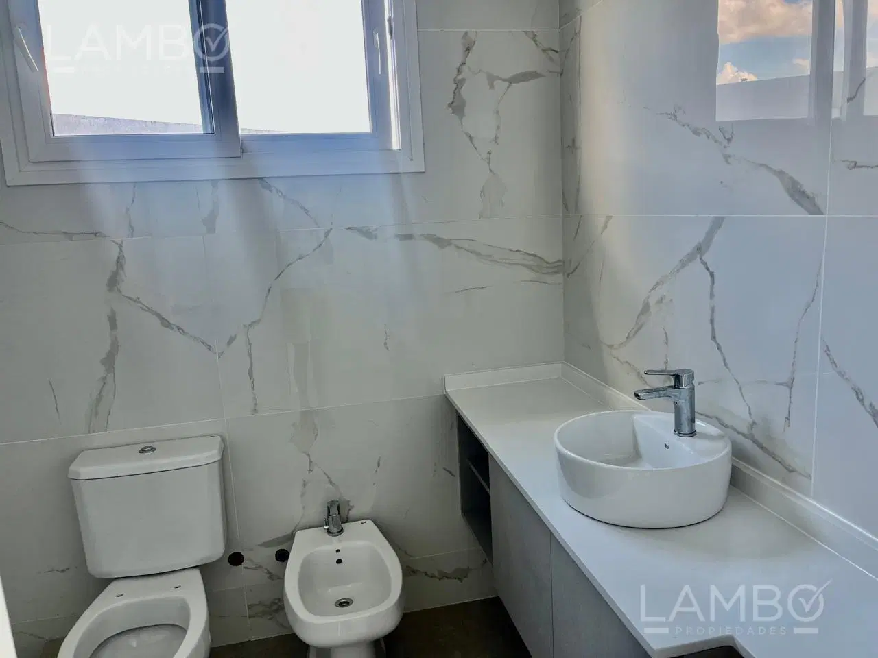 Alquiler Anual Departamento Town Houses Pilara 2