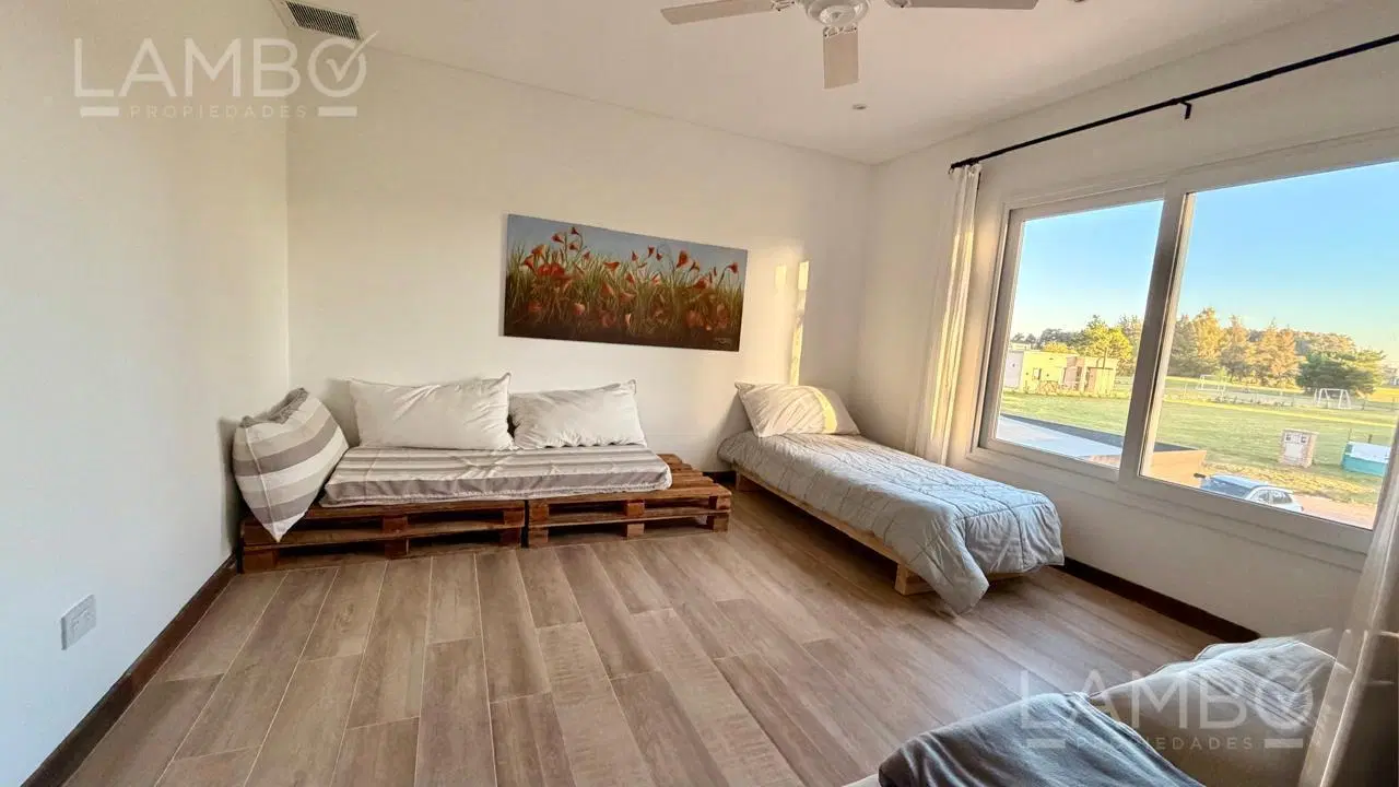 Venta Casa Medal  CC Pilar 8