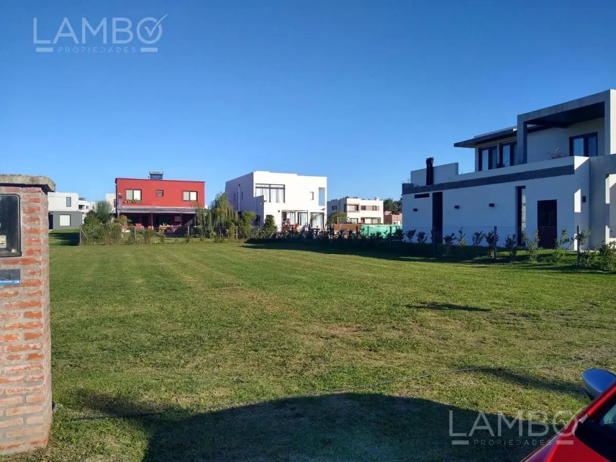 VENTA LOTE  TERRENO PILAR LAGOON 4