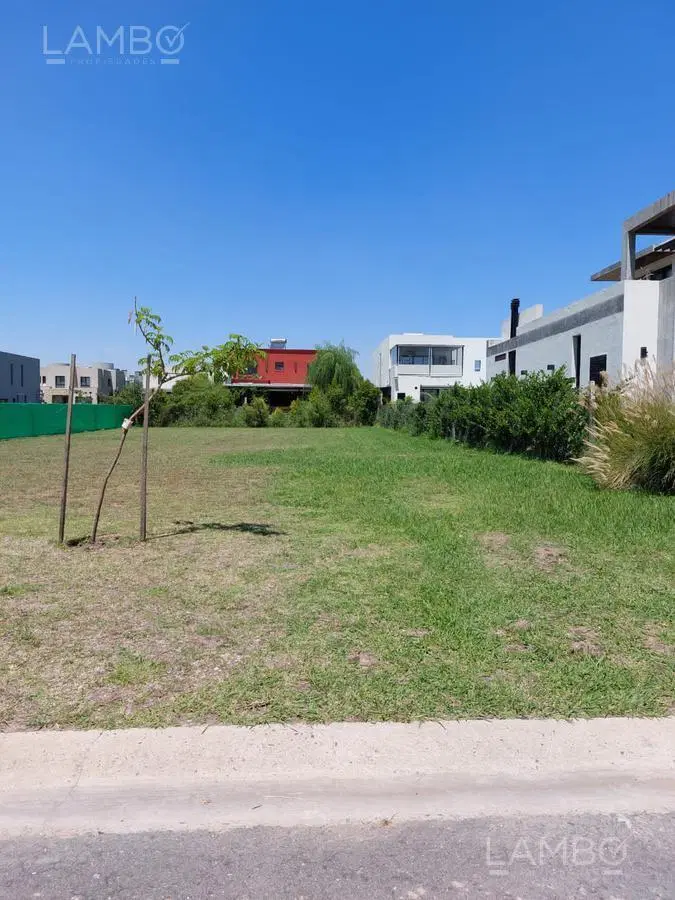 VENTA LOTE  TERRENO PILAR LAGOON 3
