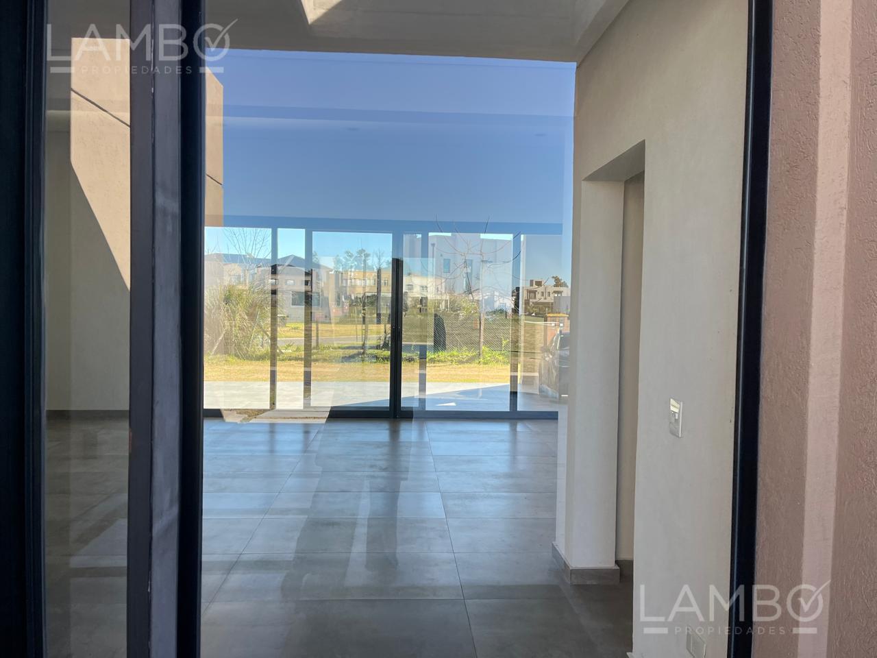 Foto de ALQUILER ANUAL Casa Pilar Santo Tomás, imagen 5