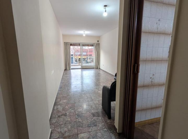 Paternal - Av. San Martín 2300 - 4 Amb. con Patio y Oficina/Consultorio con Entrada Independiente 3