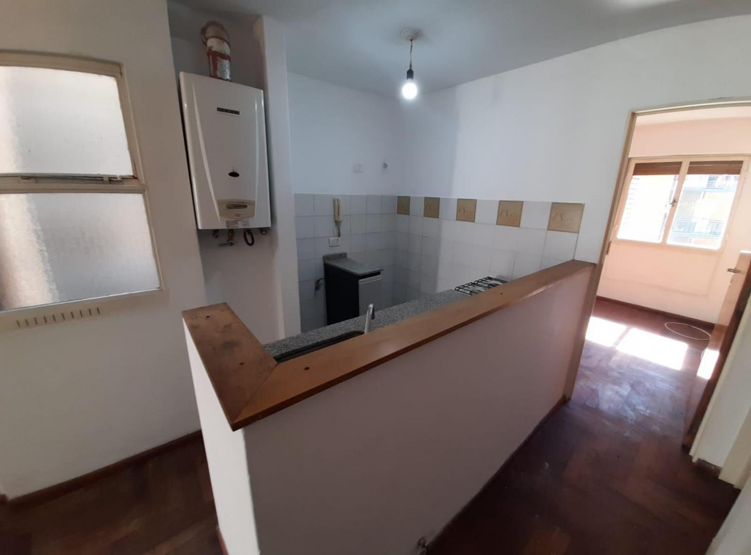 Foto de Departamento de un dormitorio con balcon en pleno nueva cordoba!!, imagen 2