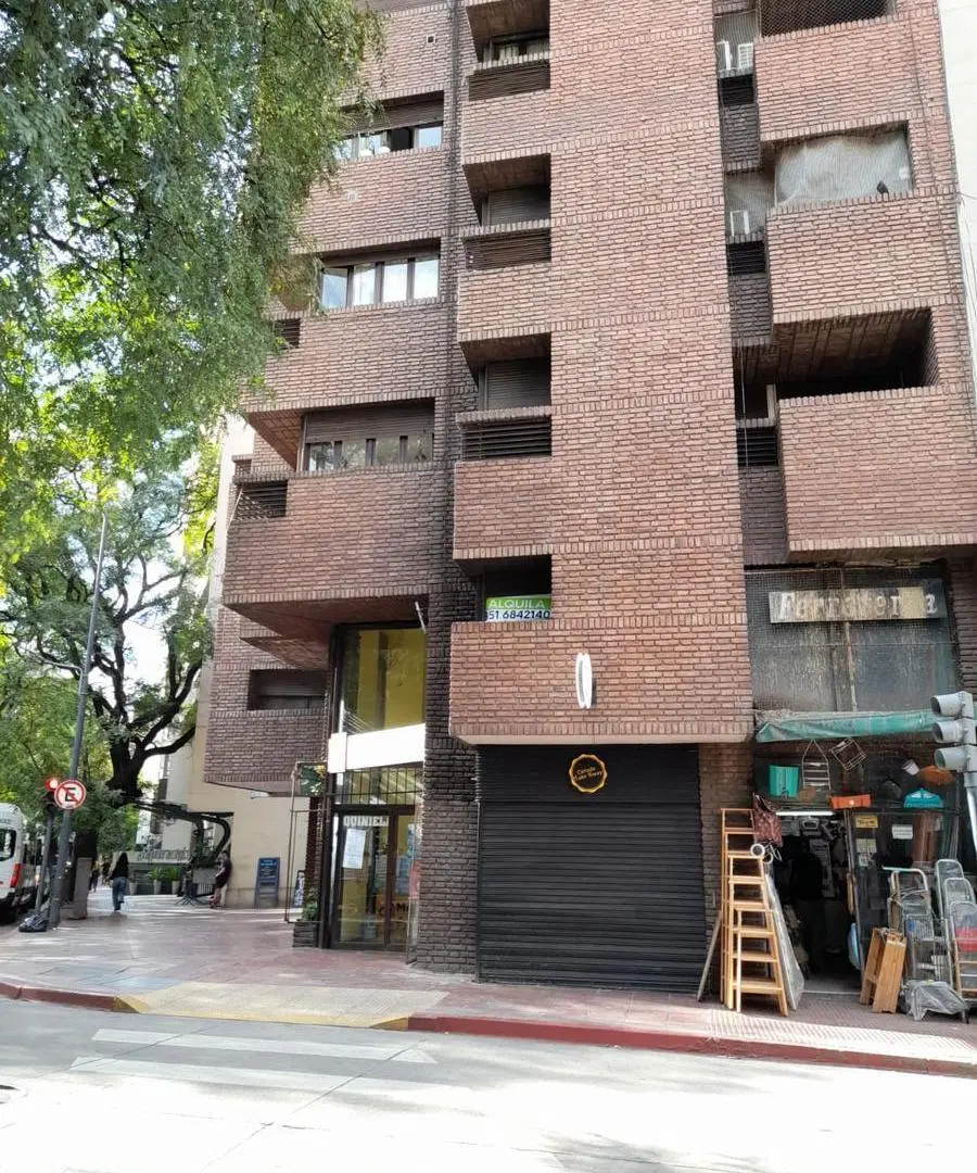 local comercial en alquiler en calle Dean Funes esquina cañada 3