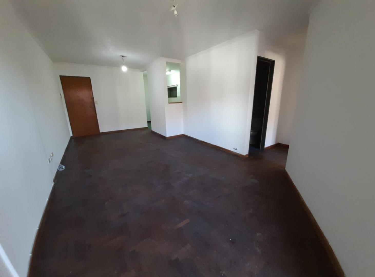 Foto de UN DORMITORIO CON BALCON SOBRE BV CHACABUCO, LA MEJOR ZONA DE NVA CBA!, imagen 5