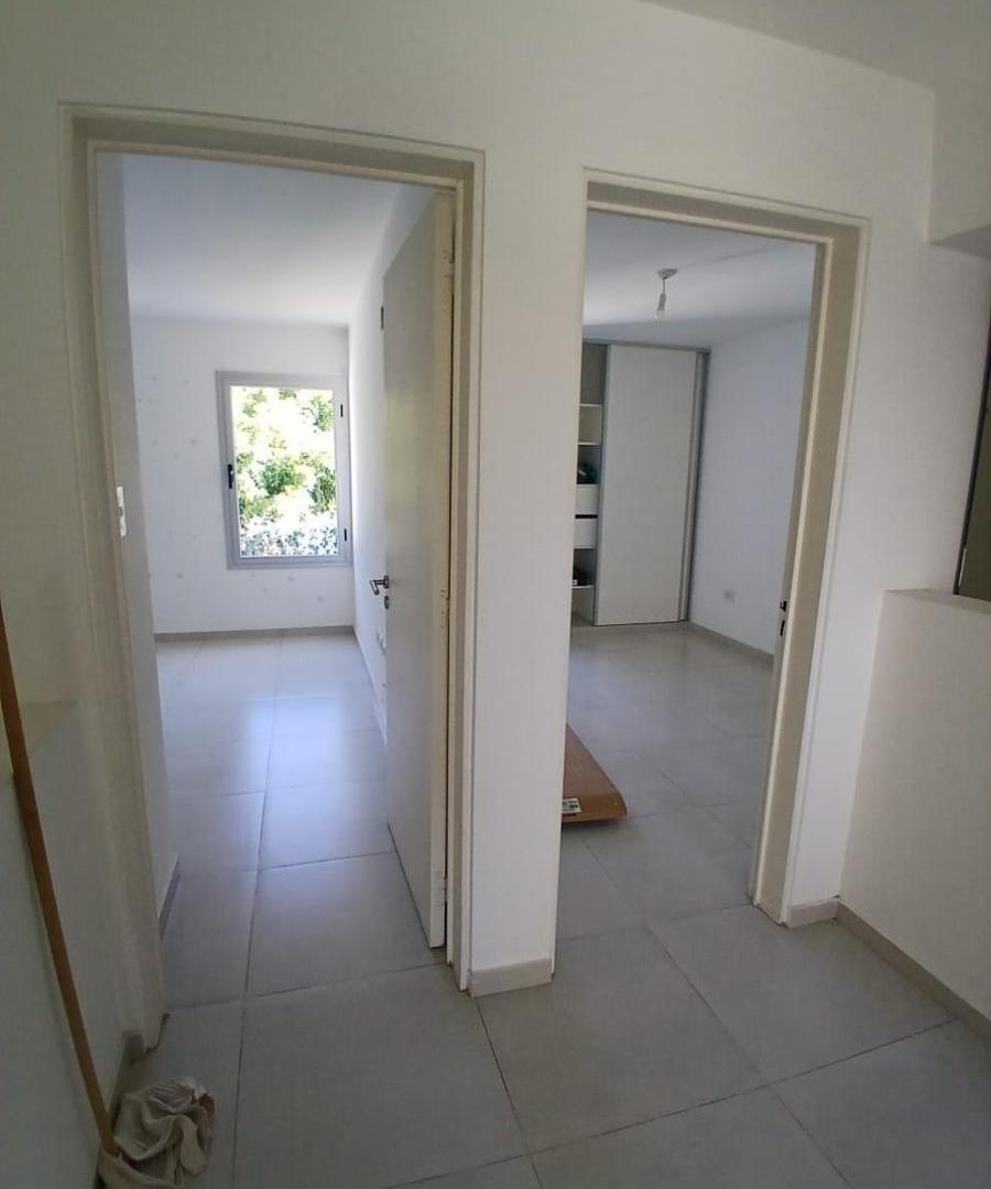 Foto de DUPLEX DE 3 DORMITORIOS, COCHERA, GALERIA CON ASADOR Y PATIO, imagen 5