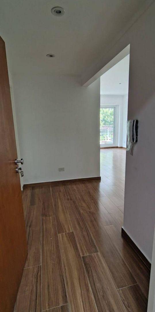 Foto de Departamento 3 ambientes 76m2 totales Frente- Av. Mosconi al 2400, imagen 3
