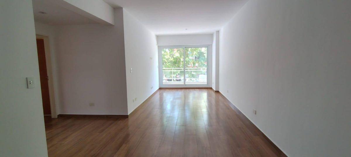 Foto de Departamento 3 ambientes 76m2 totales Frente- Av. Mosconi al 2400, imagen 4