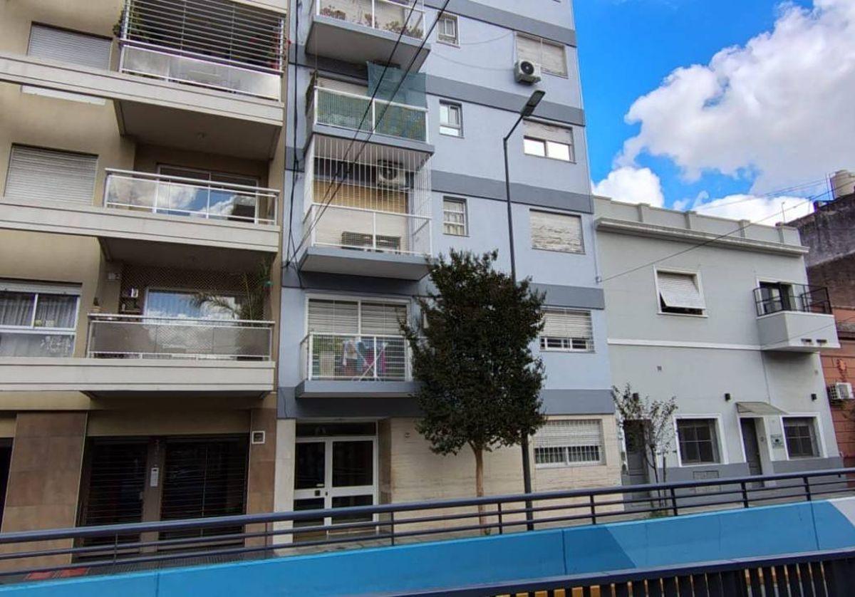 Departamento 2 amb hecho a nuevo coc sep-Altolaguirre al 2300
