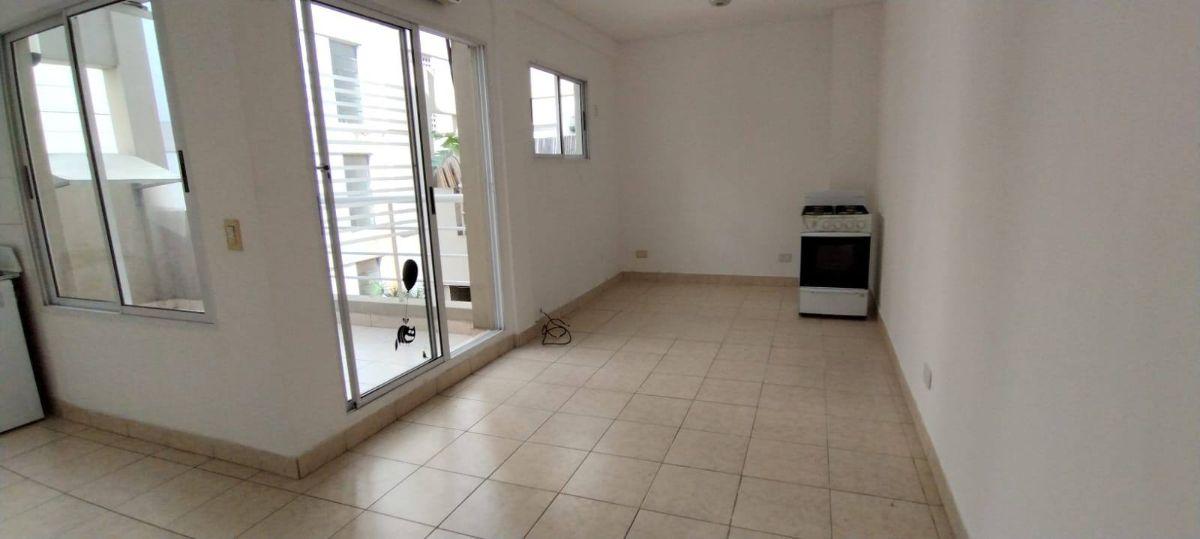 Foto de Monoambiente con gran balcon- SUM en PB c/ parrilla - Ladines al 2500, imagen 4