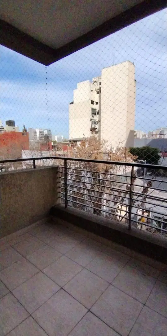 Departamento Monoambiente balcon, gas, aire, SUM- Artigas al 4900 3
