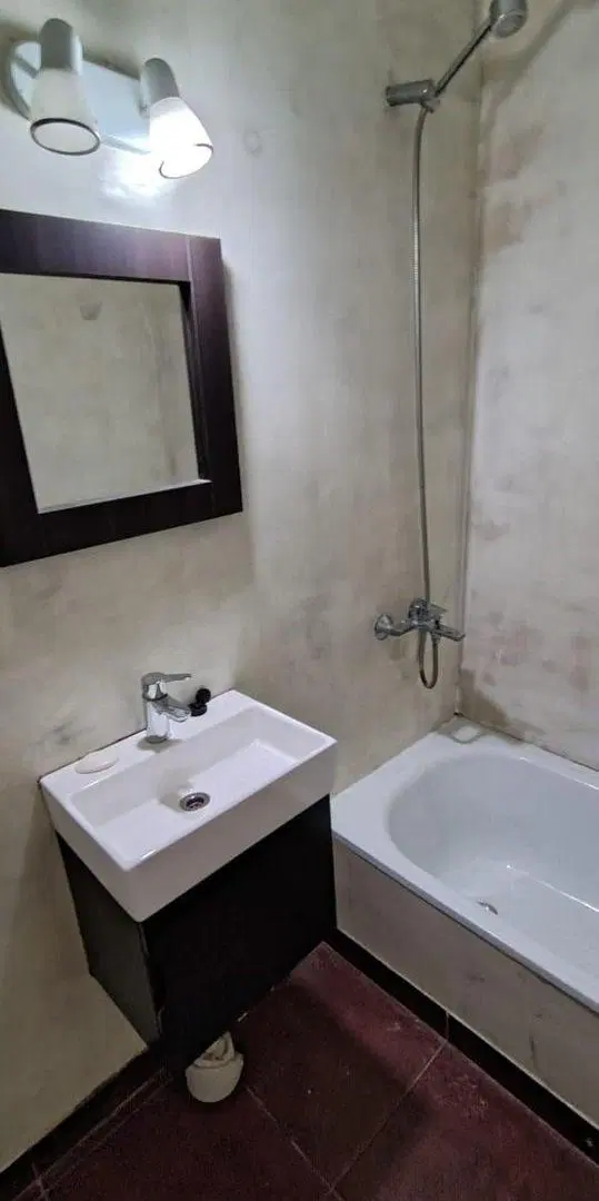 Departamento 2 amb lateral, coc sep - Lavalle y Av Medrano 4