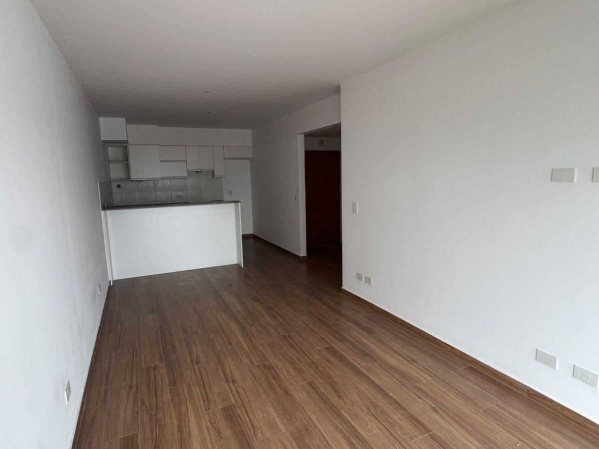Foto de Departamento 3 amb Estrenar - Cochera - frente - Av Mosconi al 2400, imagen 2