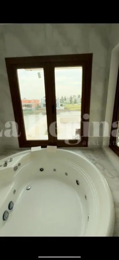 Casa  al lago en Venta en Laguna Grande, 8