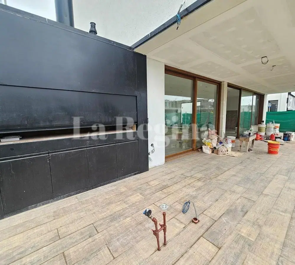 Casa  en Venta en Carpinchos, Nordelta, Tigre 3