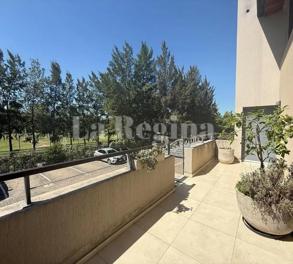 Departamento  en Venta en Lago Escondido, Nordelta, Tigre 2