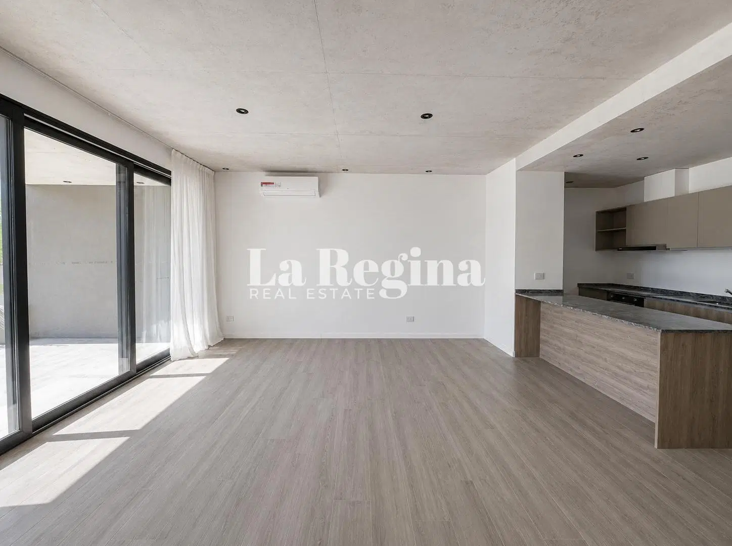 Duplex tipo casa con jardin en Estancias Del Pilar 8