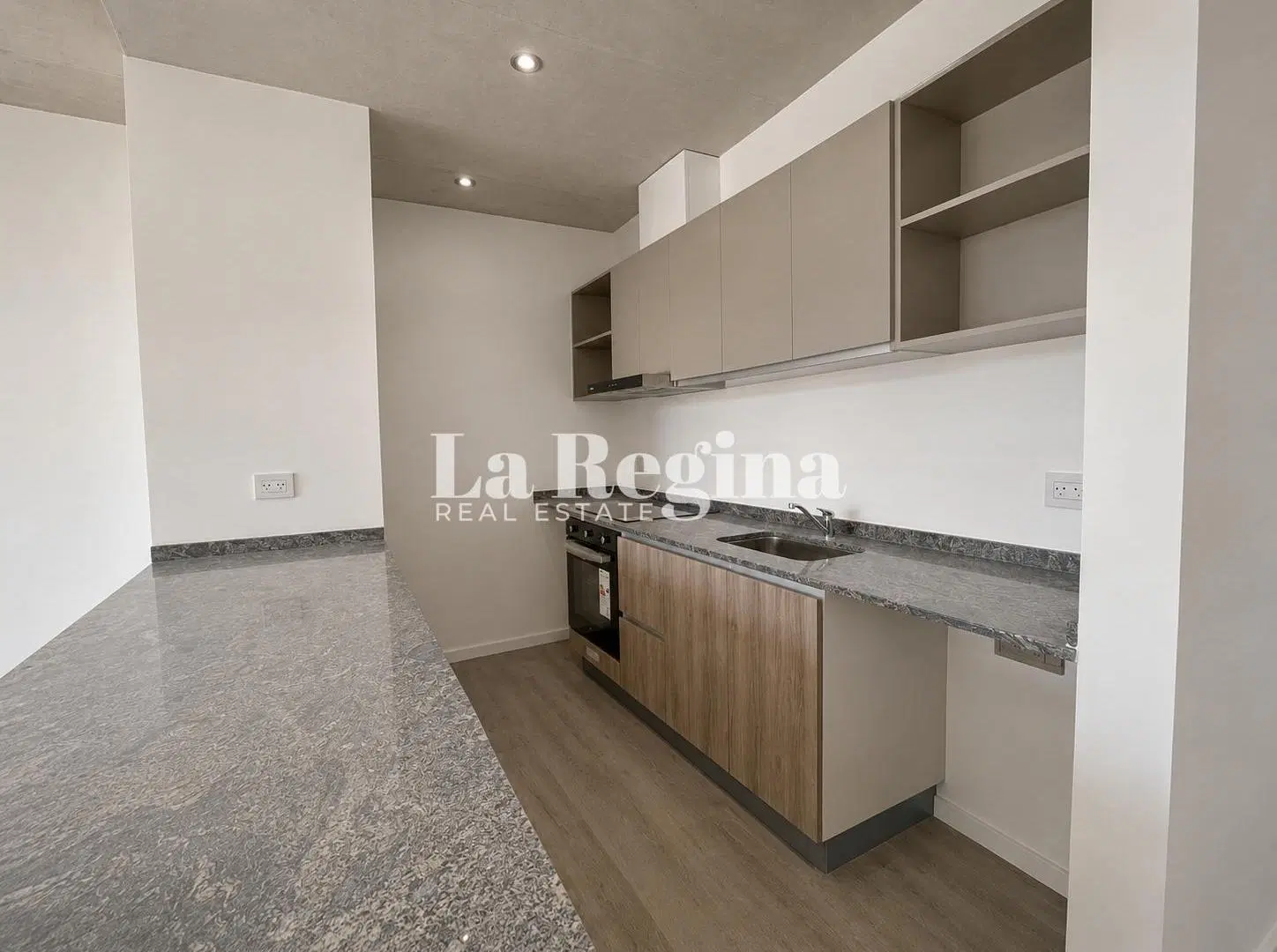 Duplex tipo casa con jardin en Estancias Del Pilar 1