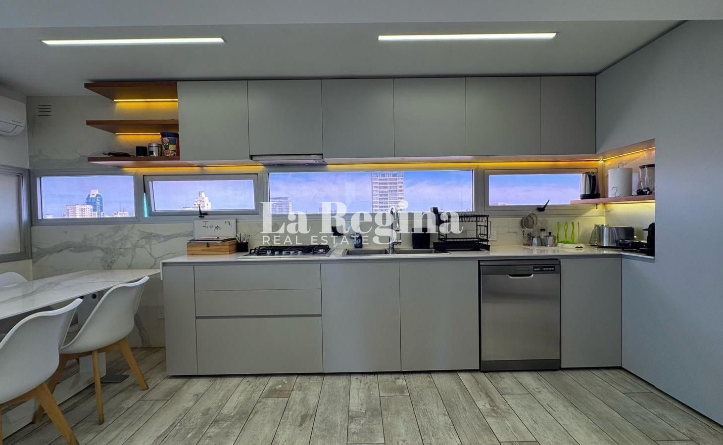 Foto de Departamento en venta de 3 dormitorios con vista abiera en el barrio de, imagen 2