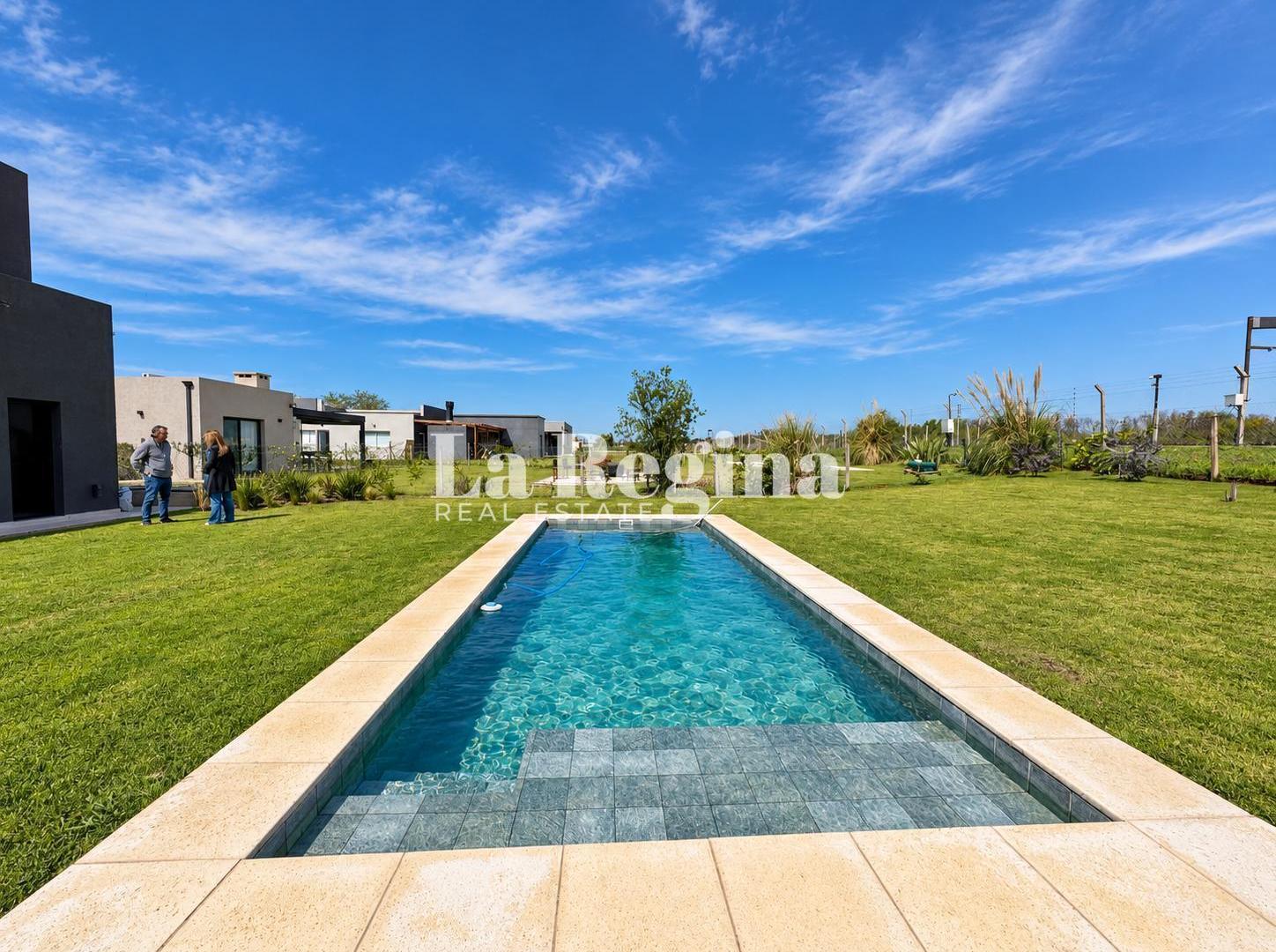 Foto de Casa en venta en Barrio San Sebastian Area 11, imagen 2