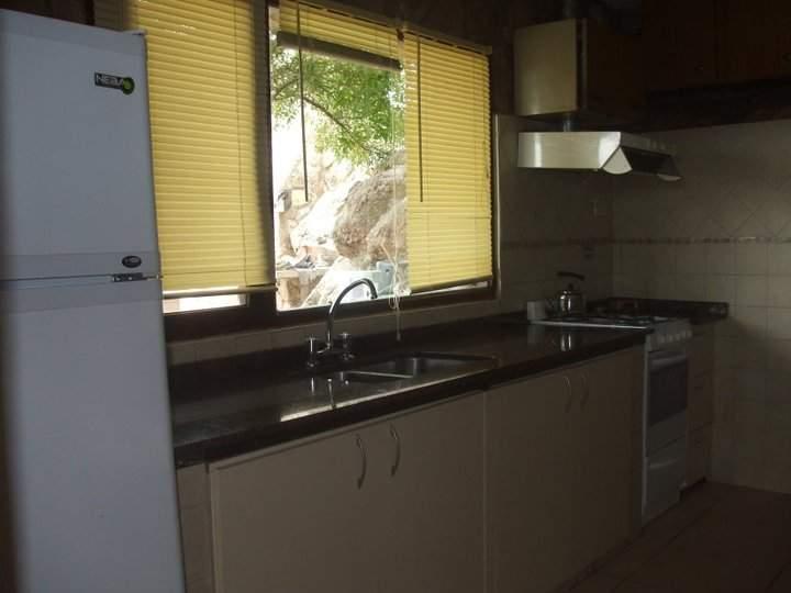 Complejo de Cabañas, Pileta, Jacuzzi Casa de 3 Dorm - Terreno 7800 m² 3