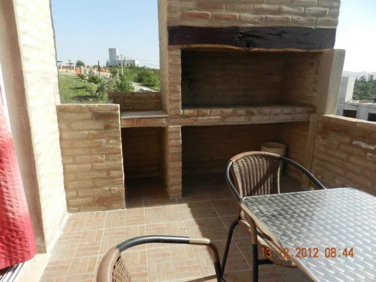 Complejo de Cabañas, Pileta, Jacuzzi Mas Casa de 3 Dorm y Parque de 7800 m² 2