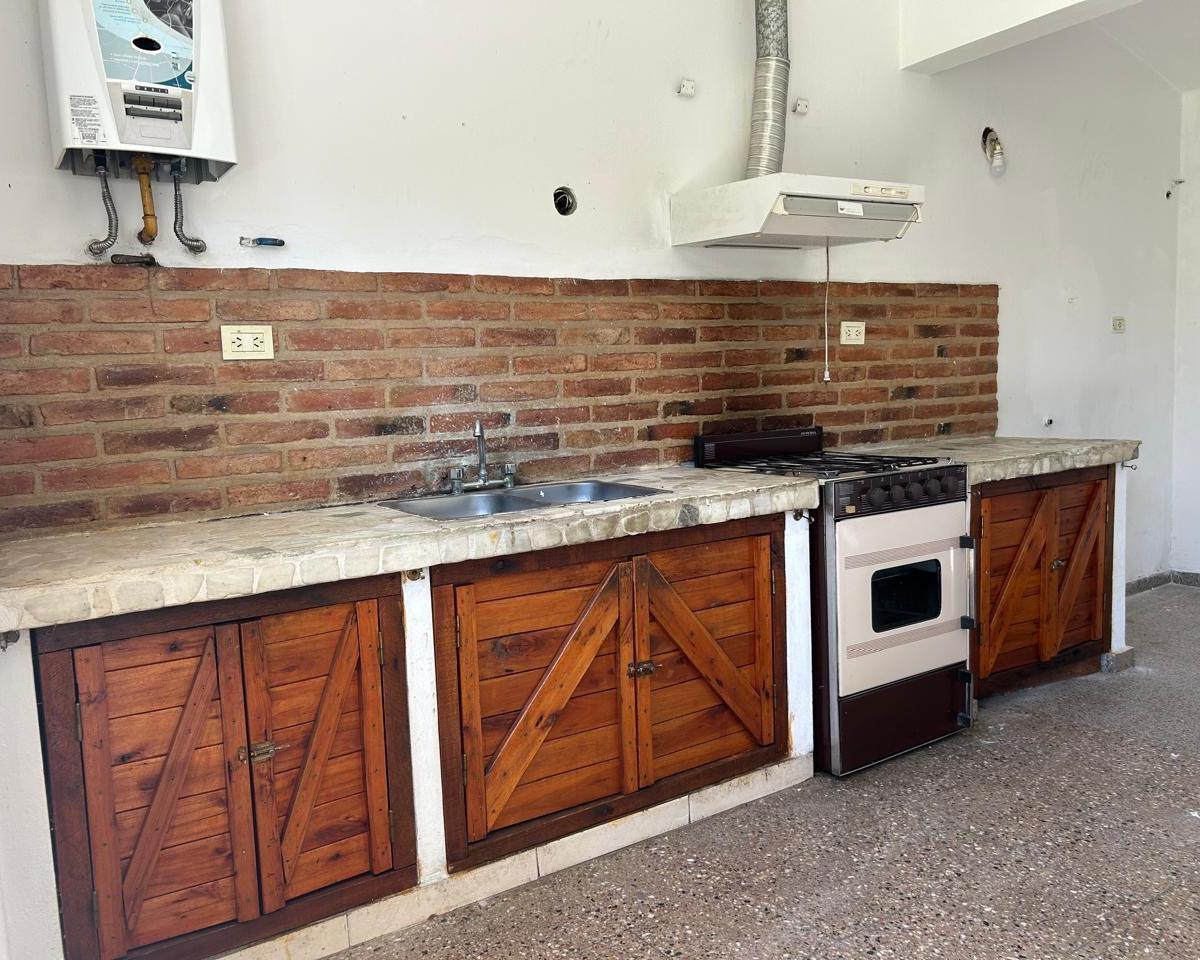 Casa 2 dormitorios cerca arroyo balneario en venta. Bº Carlos Paz Sierras- Carlos Paz