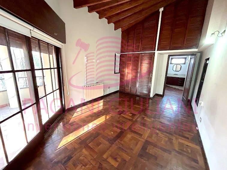 Casa 4 Dorm. - Carlos Paz - Pileta 3