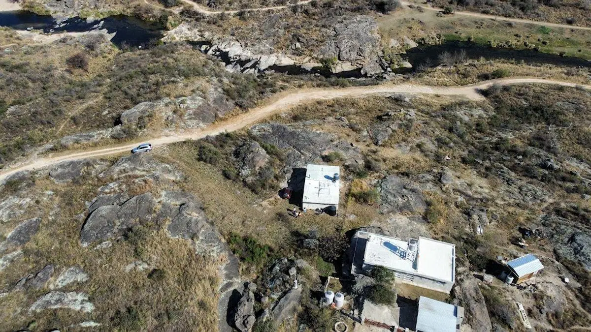 CASA DOS DORMITORIOS A TERMINAR ESTANCIA VIEJA FRENTE AL RÍO LOS CHORRILLOS 3