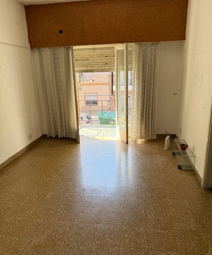 PH 3 AMB. AL FRENTE CON TERRAZA PROPIA Y PARRILLA - SIN EXPENSAS -